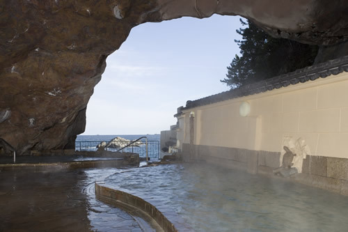 忘帰洞・玄武洞(ホテル浦島)の写真1